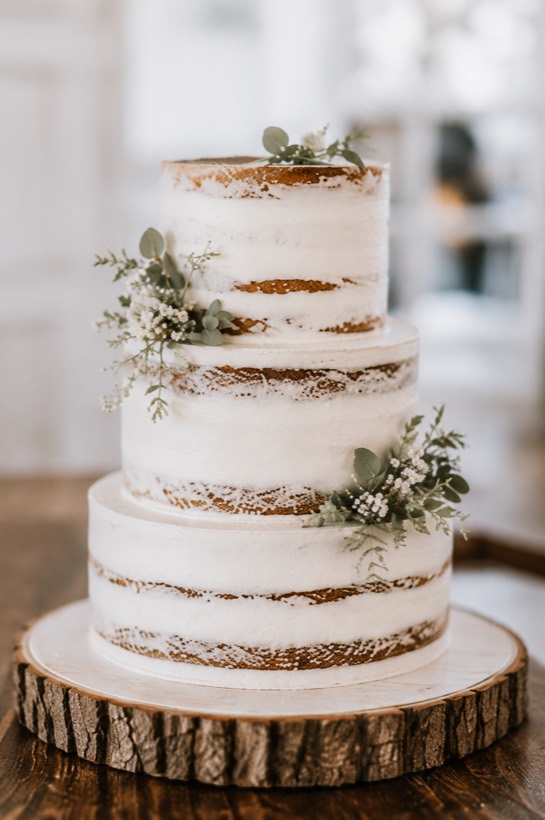 Wedding cake decoration idea 9