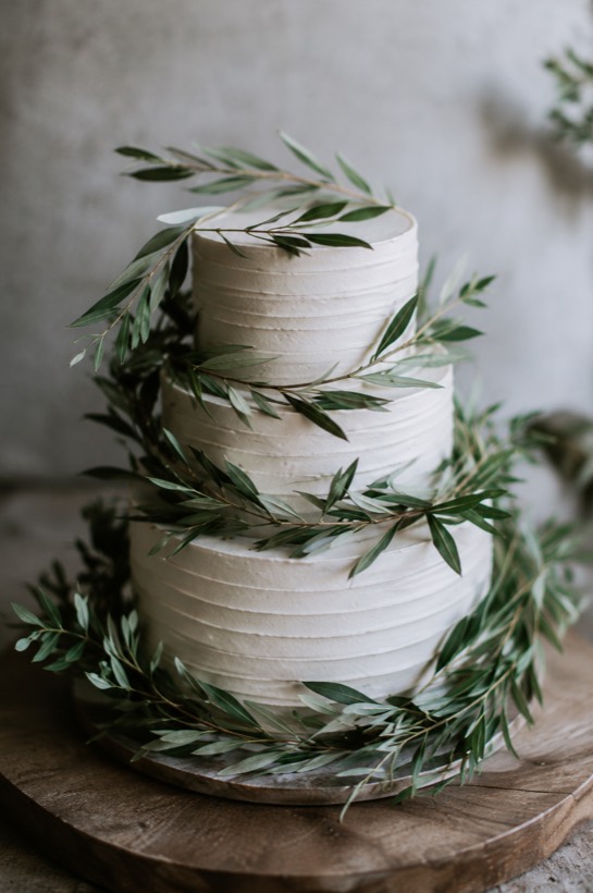 Wedding cake decoration idea 10